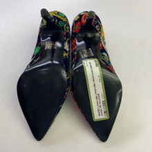 Load image into Gallery viewer, L'intervalle velvet/embroidered pumps 36
