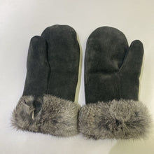 Load image into Gallery viewer, Manitobah Mukluk Suede mittens

