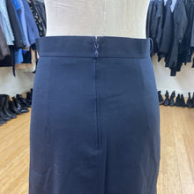 Load image into Gallery viewer, DSQUARED2 pencil skirt 42
