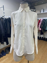 Load image into Gallery viewer, Banana Republic (outlet) top XS
