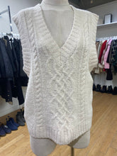 Load image into Gallery viewer, Twik/Simons sweater vest S

