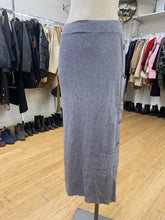 Load image into Gallery viewer, Melanie Lyne knit skirt M
