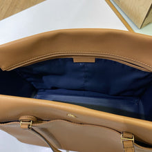Load image into Gallery viewer, Tory Burch Tote bag
