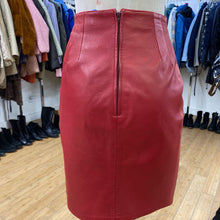 Load image into Gallery viewer, Bagatelle vintage leather skirt 6 (Fits Small)
