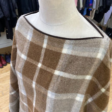 Load image into Gallery viewer, Banana Republic shawl
