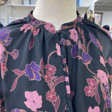Load image into Gallery viewer, Dynamite bubble hem top S
