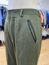 Load image into Gallery viewer, Guy laroche vintage suit 36/38
