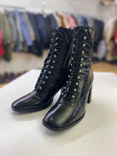 Load image into Gallery viewer, L'intervalle lace up booties 39
