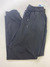 Load image into Gallery viewer, Lululemon Pants 8
