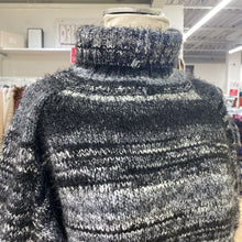 Load image into Gallery viewer, Babaton thick sweater S
