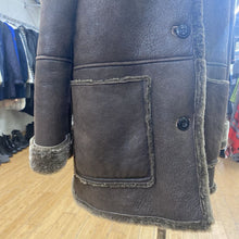 Load image into Gallery viewer, Utex Leather shearling coat M
