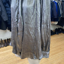 Load image into Gallery viewer, Elli White Metallic top M
