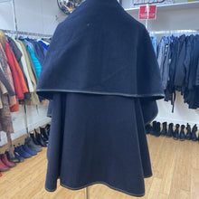 Load image into Gallery viewer, Roots wool shawl vest S
