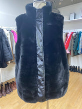 Load image into Gallery viewer, DKNY faux fur puffy vest

