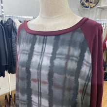 Load image into Gallery viewer, Barbour top 12
