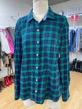 Load image into Gallery viewer, Tommy Hilfiger plaid button up L
