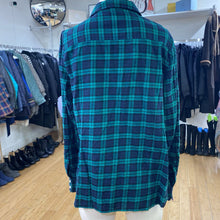 Load image into Gallery viewer, Tommy Hilfiger plaid button up L
