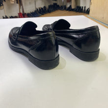 Load image into Gallery viewer, Simons patent loafers 38
