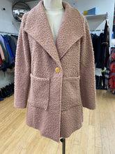 Load image into Gallery viewer, Papillon Jacket S
