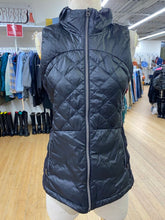 Load image into Gallery viewer, Lululemon down vest 6
