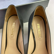 Load image into Gallery viewer, Prada patent pumps 40
