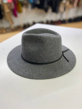 Load image into Gallery viewer, Brixton hat S NWT
