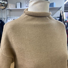 Load image into Gallery viewer, Wilfred sweater M
