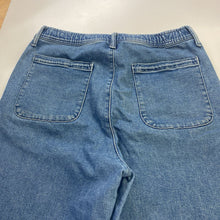Load image into Gallery viewer, Gap Pull on denim M

