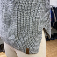Load image into Gallery viewer, Roots Sweater S
