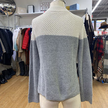 Load image into Gallery viewer, Roots Sweater S
