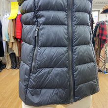 Load image into Gallery viewer, Lululemon Puffy Vest 4
