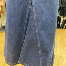 Load image into Gallery viewer, Banana Republic (outlet) denim skirt 8
