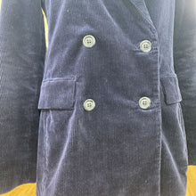 Load image into Gallery viewer, Gap corduroy jacket 6

