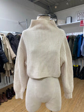 Load image into Gallery viewer, Wilfred cropped sweater M
