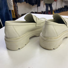 Load image into Gallery viewer, L'intervalle loafers 39
