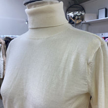 Load image into Gallery viewer, Club Monaco wool turtleneck XS

