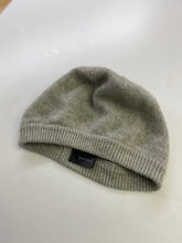 Load image into Gallery viewer, Grey cashmere hat
