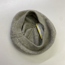 Load image into Gallery viewer, Grey cashmere hat
