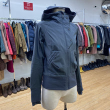 Load image into Gallery viewer, Lululemon jacket 4
