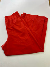 Load image into Gallery viewer, Lululemon cropped flowy pants 6

