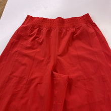 Load image into Gallery viewer, Lululemon cropped flowy pants 6
