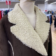 Load image into Gallery viewer, Calvin Klein faux sherpa jacket L
