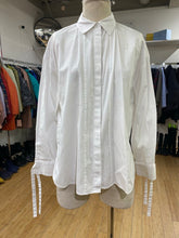 Load image into Gallery viewer, Club Monaco shirt L
