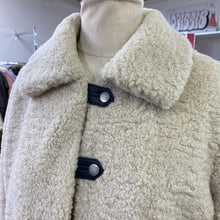 Load image into Gallery viewer, Noize teddy jacket M
