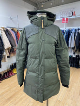 Load image into Gallery viewer, Indyeva down coat XS
