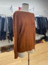 Load image into Gallery viewer, RW&amp;CO sweater L
