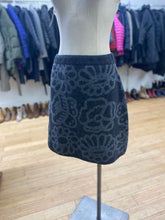 Load image into Gallery viewer, Uniqlo x Marimekko wool skirt M
