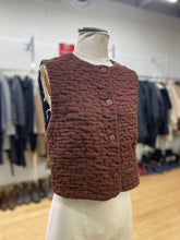Load image into Gallery viewer, Cokluch quilted vest S
