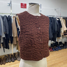 Load image into Gallery viewer, Cokluch quilted vest S
