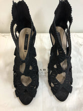 Load image into Gallery viewer, Zara sandals 38
